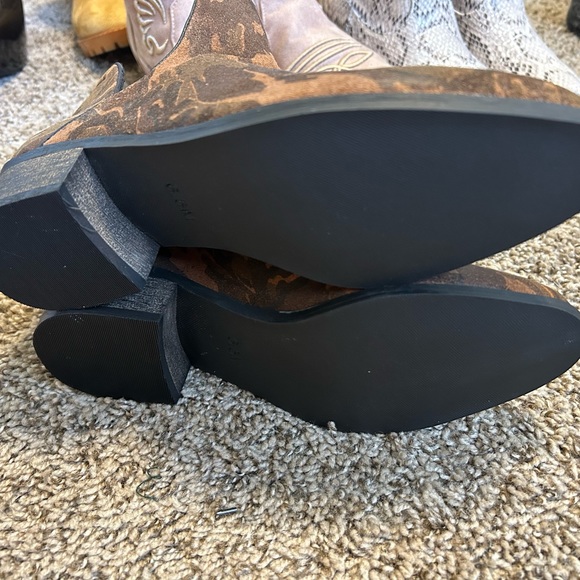 Camo print Booties - Picture 3 of 3